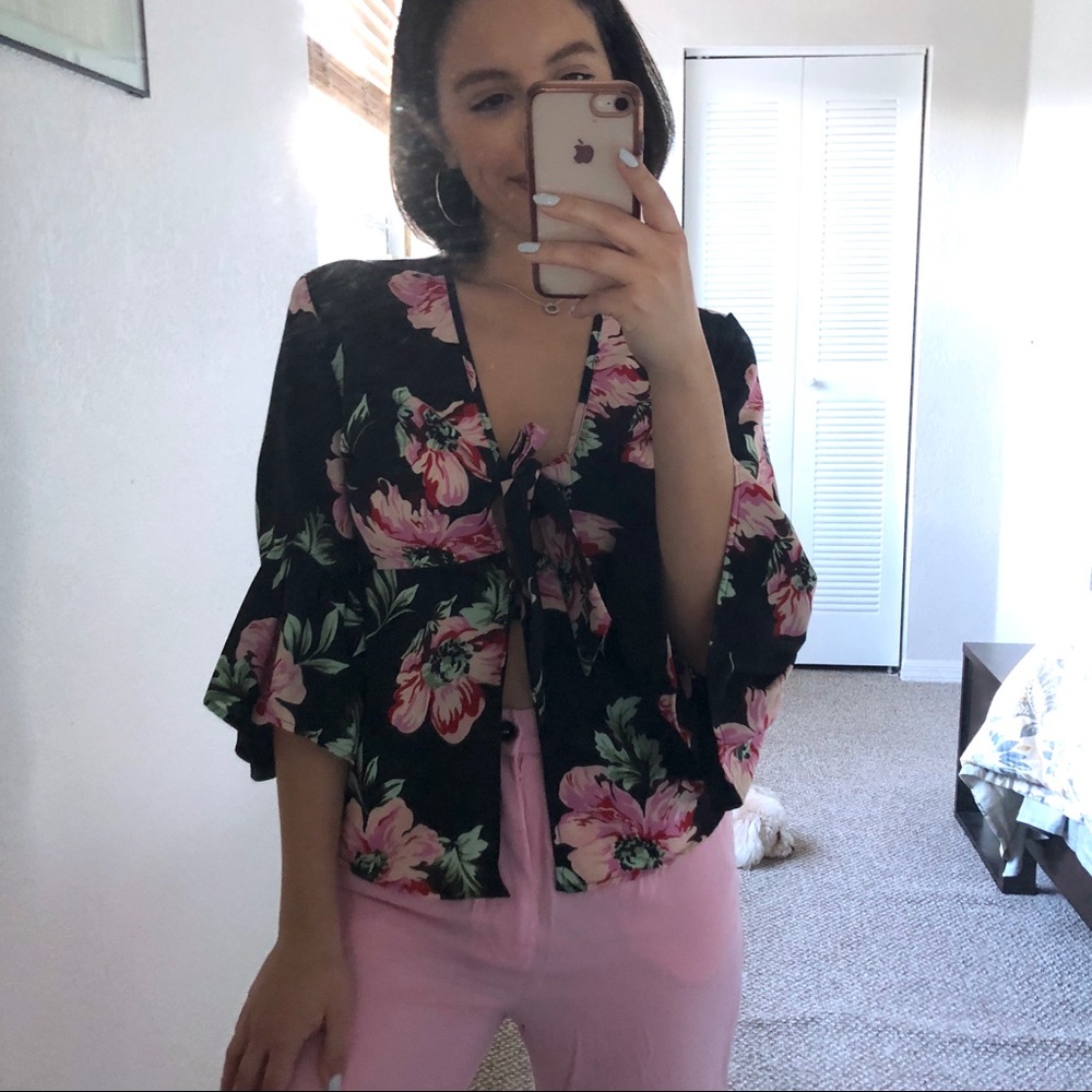 NWT Topshop Felicity Black Floral Tie Blouse
